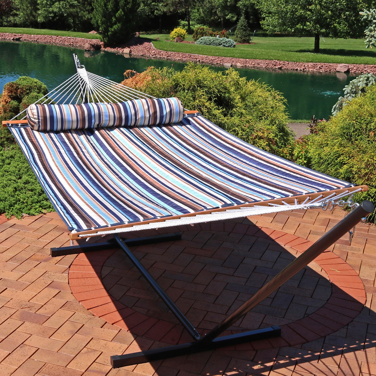 Large Quilted Hammock with Spreader Bar and Pillow – Ocean Isle by Sunnydaze