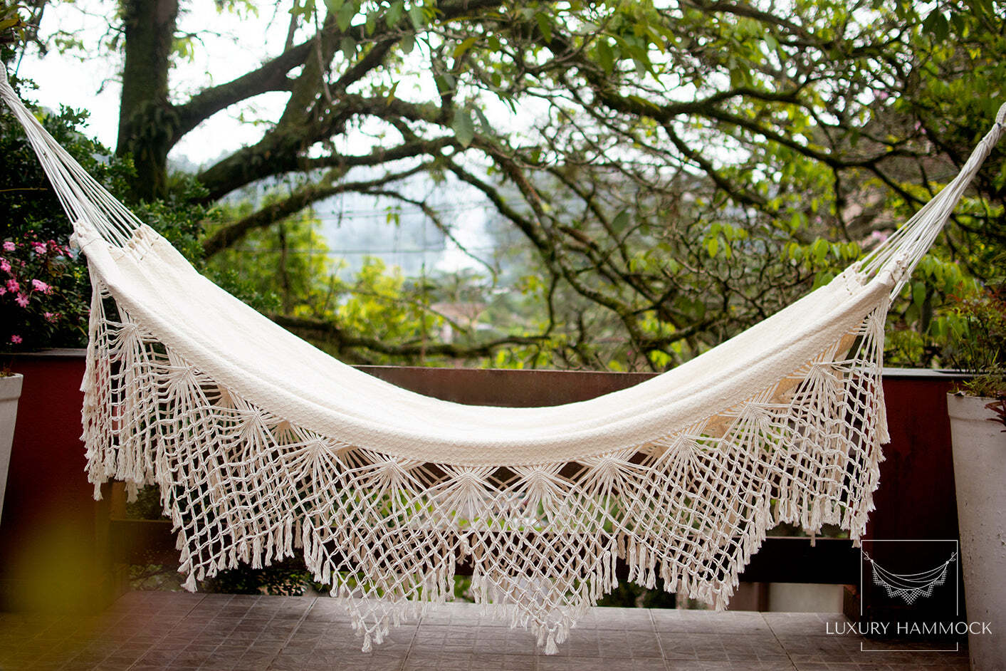 White Luxury Hammock with macrame – 14ft x 5ft – Brazilian Premium Double Handma