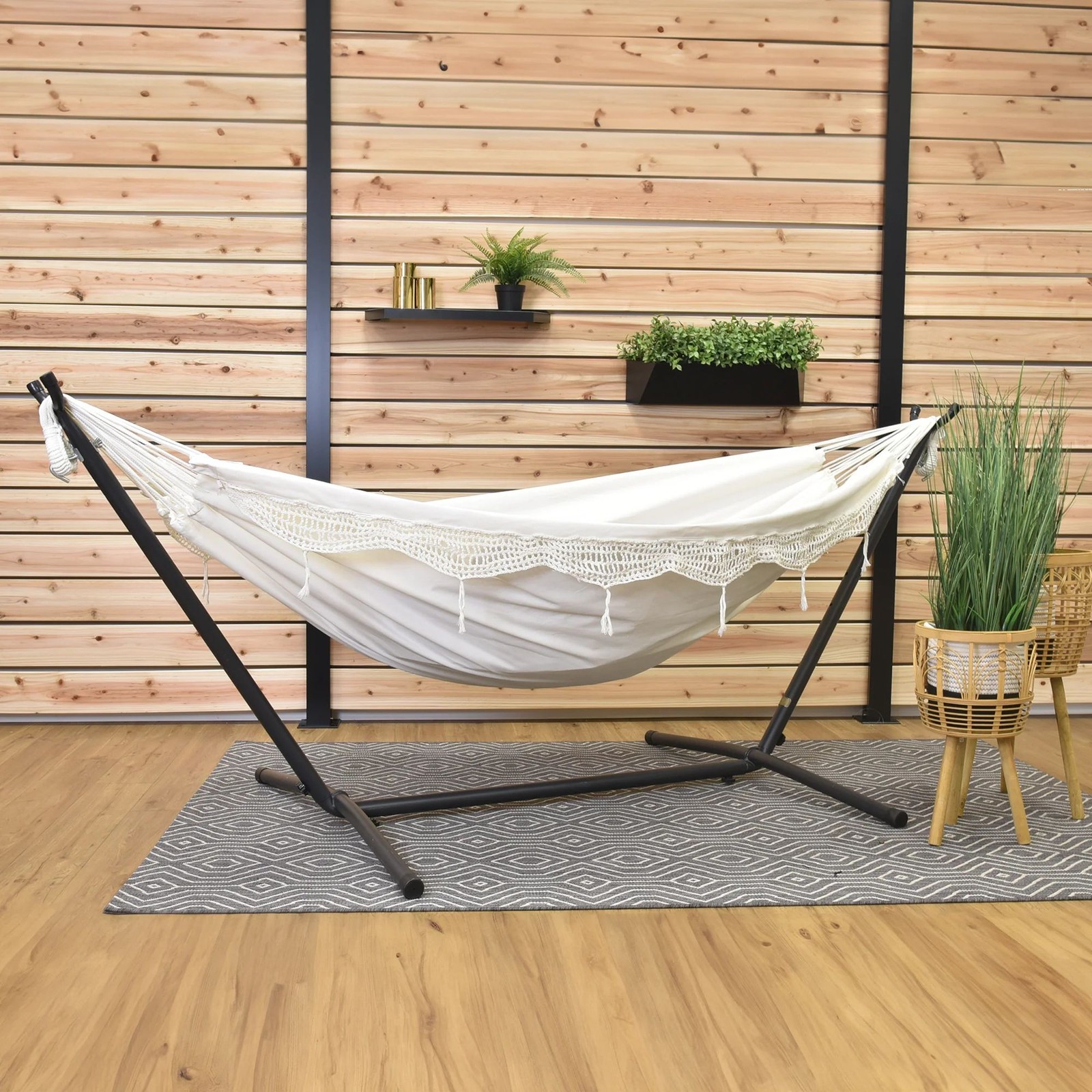 Vivere Double Cotton Hammock, Comfortable Daybed with Steel Stand, 9′, Natural