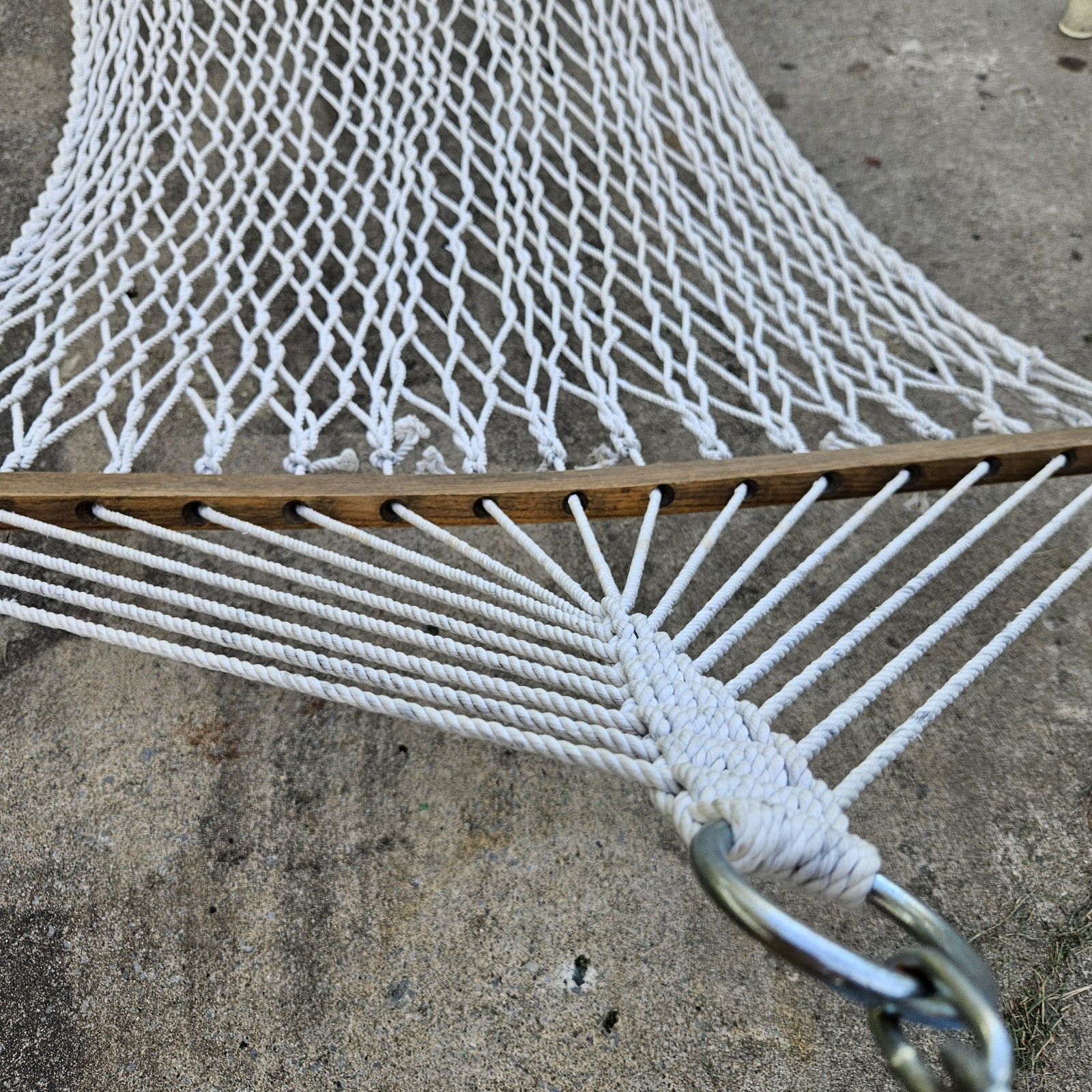 Genuine Hatteras Large 6 Ft Dura Cord Rope Hammock Beige